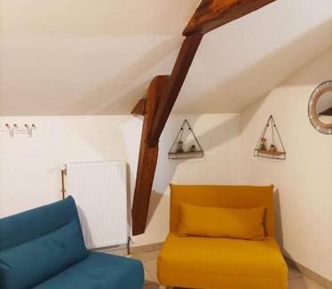 Bournand House | Idyllic Studio Retreat with Private Garden in Countryside