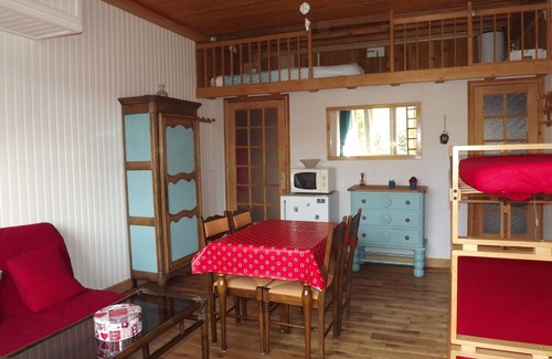 Font-Romeu-Odeillo-Via Apartment | Conveniently Located Studio House with Family-Friendly Amenities