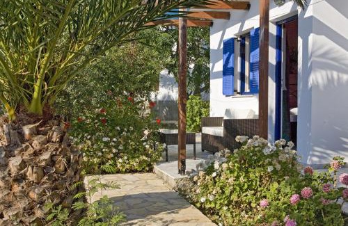 Lipsoi Apartment | Welcoming Studio Filoxenia: Guest Rated 8.5/10 & Family-Friendly
