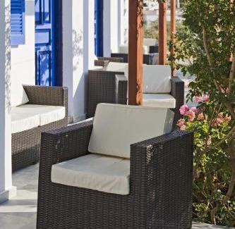 Lipsoi Apartment | Welcoming Studio Filoxenia: Guest Rated 8.5/10 & Family-Friendly