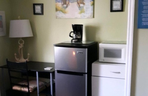 Garden City Apartment | Premier Studio with Ocean View & Hot Tub - 10/10 Rating