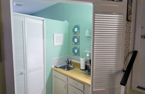 Garden City Apartment | Premier Studio with Ocean View & Hot Tub - 10/10 Rating