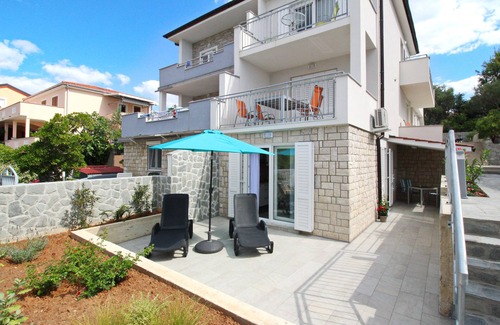 Silo Apartment | Beachside Studio Flat in Šilo, Krk - Rated 10/10!