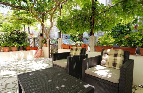 Trstenik Apartment | Beachside Studio Flat with Ocean View in Trstenik