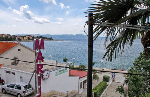 Selce Apartment | Perfect Studio Flat with Ocean View Near Selce Beach