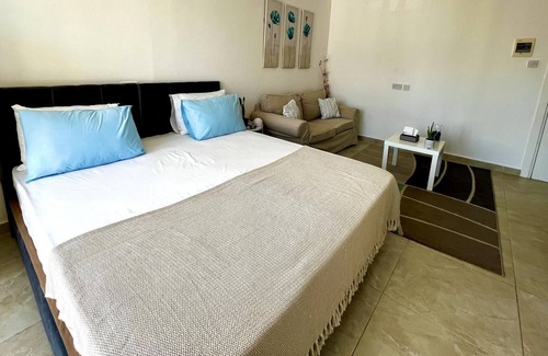 Kyrenia Apartment | Studio Flat w Balcony 8 min to Kyrenia Castle