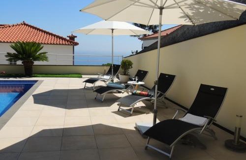 Santa Maria Maior Apartment | Cozy Studio Flat with Pool & Oceanfront Views