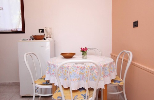 Cove Murtar Apartment | Cozy Studio Flat with Ocean View near Mali Lošinj Beach