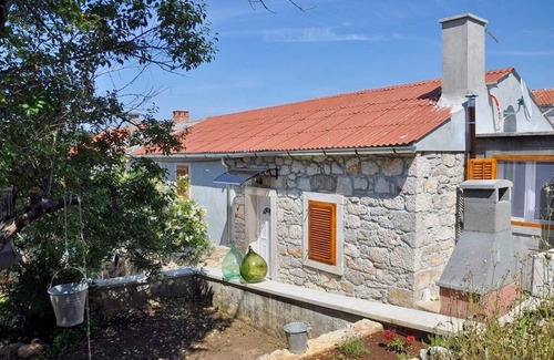 Veli Rat Apartment | Lovely Studio Flat with Terrace in Veli Rat, Dugi Otok