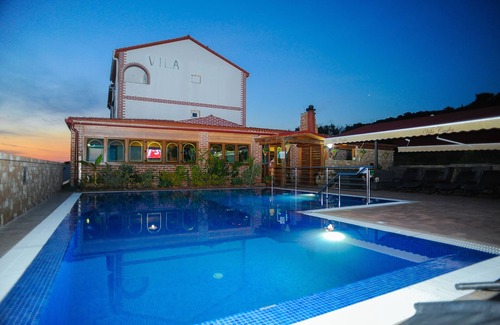 Caska Apartment | Seaside Studio with Terrace and Ocean Views in Caska, Pag