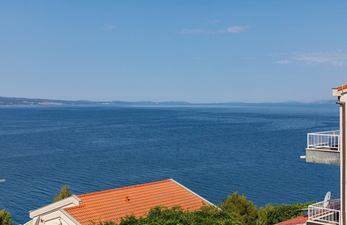 Tice Apartment | Seaside Studio Flat with Terrace in Balića Rat, Omiš