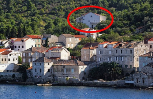 Vis Apartment | Oceanfront Studio Flat with Terrace & Scenic Sea Views