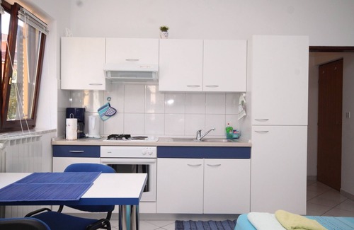 Valbandon Apartment | Pet-Friendly Studio Flat with Ocean View in Fažana