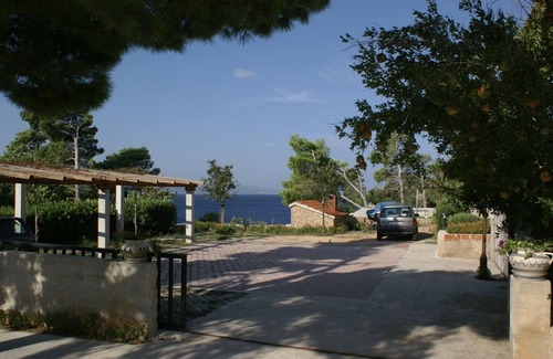 Medici Apartment | Cozy Studio Flat with Terrace & Sea View in Medići, Omiš
