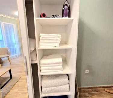 Varna Municipality Apartment | Guest Rated 10/10: Experience Studio Flora's Comfort