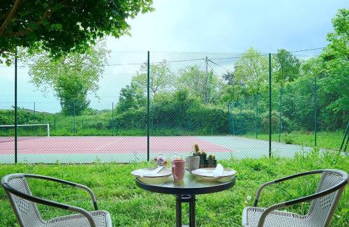 Leguevin Apartment | Functional Studio Near Toulouse - Highly Rated & Family-Friendly
