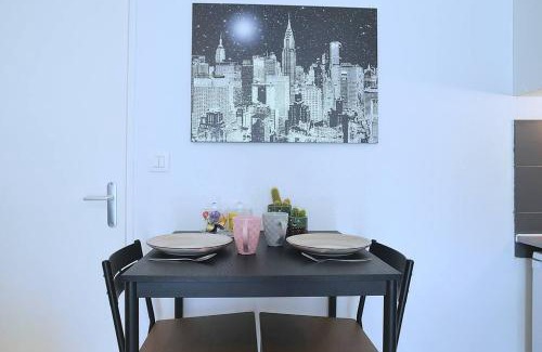 Leguevin Apartment | Functional Studio Near Toulouse - Highly Rated & Family-Friendly