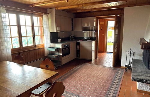 Jaun Apartment | Scenic Studio for 2-4 with Kitchen, Breakfast & 9.8 Ratings