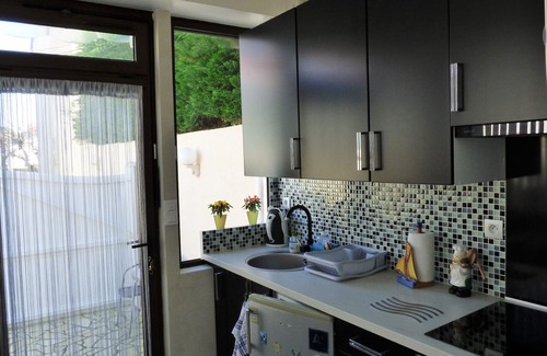 Arcachon Apartment | Cozy Studio for Two with Ocean View & Pet-Friendly Amenities