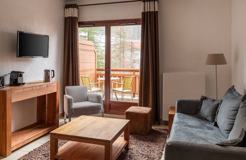 Vallorcine Apartment | Cozy Studio at Dormio Resort Les Portes du Mont Blanc