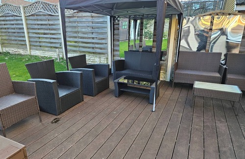 Croham Apartment | Studio for 2Guests-Parking-Garden-NearLondon-Ac