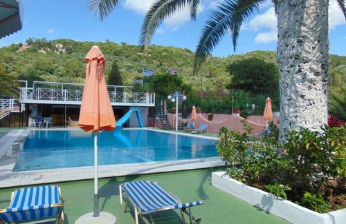 Vassilatika Apartment | Family-Friendly Studio with Pool Near Aqualand Water Park
