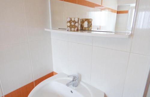 Rabac House | Ideal Studio for Short Stays - Child Friendly and Rated 9/10