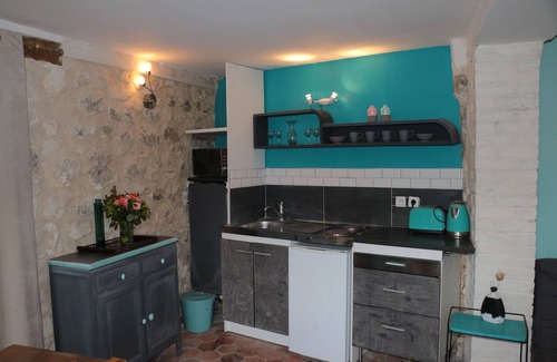 Conflans-Sainte-Honorine House | Convenient Studio with Pool, Spa & Breakfast Included