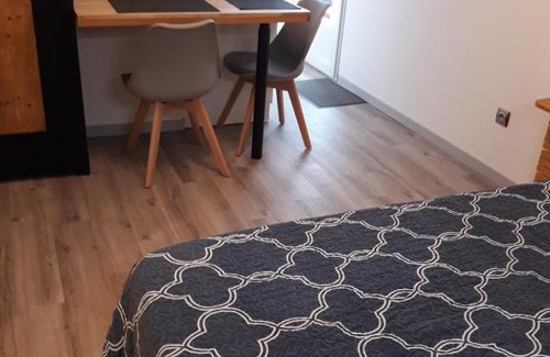 Saint-Jacques-sur-Darnetal Apartment | Cozy Studio on First Floor in Private Home - Child Friendly