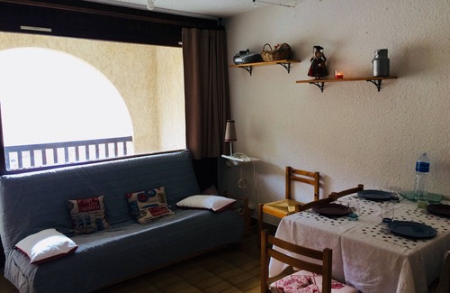 Saint-Leger-les-Melezes Apartment | Studio at the foot of the slopes