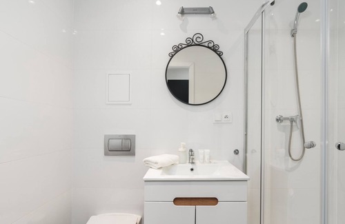 Grunwald Apartment | Cozy Studio Głogowska with Balcony in Poznań for 3 Guests