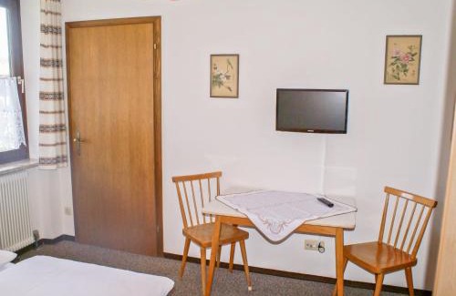 Sankt Martin bei Lofer Apartment | Child-Friendly Retreat at Studio Gabriele by Interhome