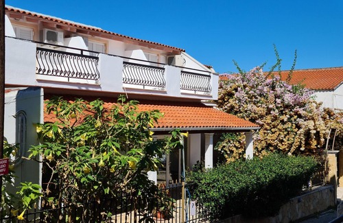 Benitses Apartment | Cozy Apartment Hotel Galini Studios Steps from the Beach