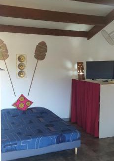 Montvert-les Bas Apartment | Charming Studio GECKO with Oceanfront Views & Pool Access