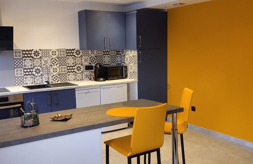 Verrens-Arvey Apartment | Studio gîte on one level with terrace and pergola