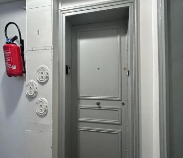 Croulebarbe Apartment | Cozy Studio Near 5th Arrondissement for Your Paris Stay