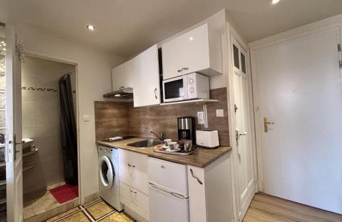 Chatel-Guyon Apartment | Pet-Friendly Studio Grand Hôtel with Breakfast Included