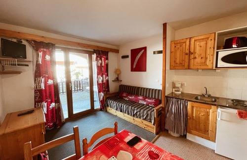 Le Devoluy Apartment | Studio Ground floor - sleeps 4 - La joue du loup