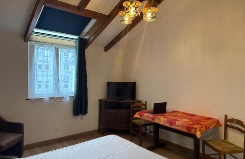 Saint-Louis Apartment | Child-Friendly Studio at Hôtel Porte De France with Great Ratings