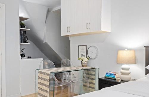 Midtown West Apartment | Cozy Studio Haven in Times Square with Pet-Friendly Perks