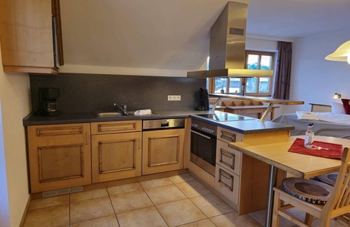 Osterreinen Apartment | Inviting Studio Hochplatte - Haug with Hot Tub & Kitchen