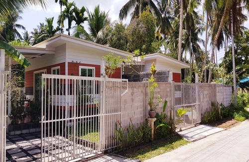 Thong Krut Apartment | Relaxing Studio House with Private Area by Taling Ngam Beach