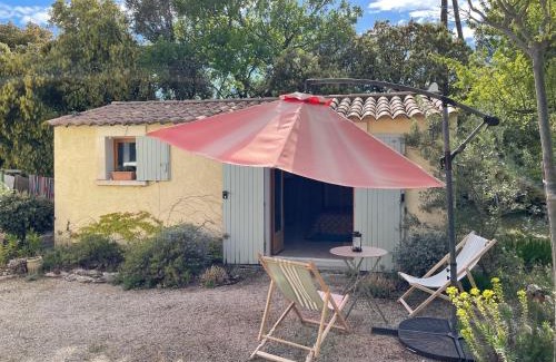 Cabrieres-d'Avignon House | Ideal Studio with Ocean View for Special Moments