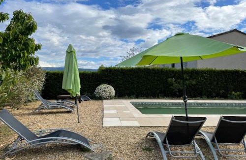Cabrieres-d'Avignon House | Ideal Studio with Ocean View for Special Moments
