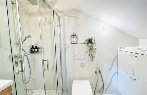 Chapareillan Apartment | Ideal Studio for Professionals and Weddings with Free Parking