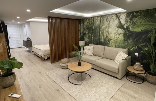 Cul de Sac Apartment | Studio Iguana