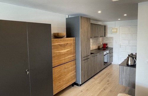 Cul de Sac Apartment | Studio Iguana