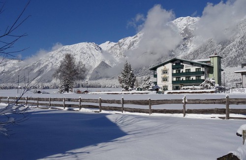 Wildermieming Apartment | Inviting Studio Retreat in a Traditional Country House