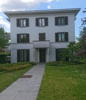 Meiningen Apartment | Stylish Studio Near Theaters - Family-Friendly Retreat