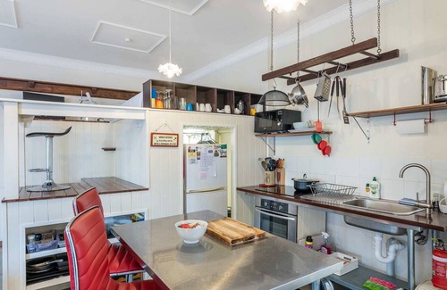 Ashgrove Apartment | Cozy Studio in Ashgrove with Loft and Family-Friendly Amenities